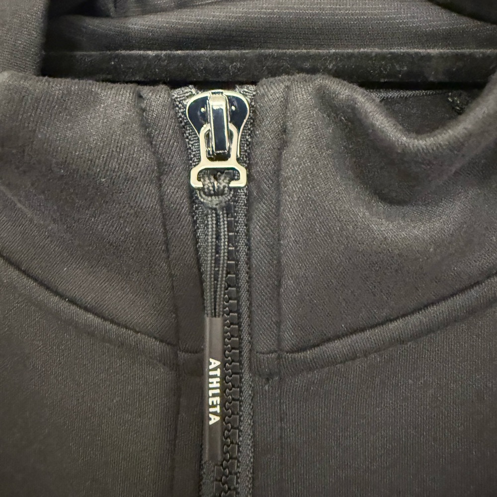 Athleta, unstoppable cropped, full, zip ladies jacket - Picture 6 of 7